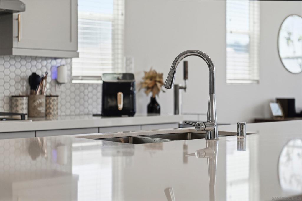 305 Creekview Ct - photo 12