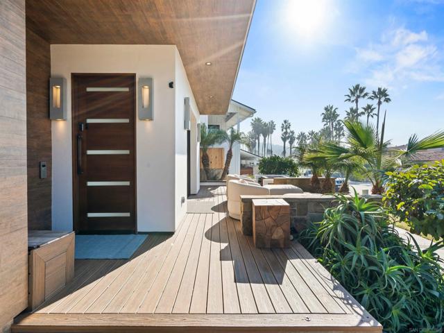 8477 El Paseo Grande, La Jolla CA: https://media.crmls.org/mediaz/9135f6ea-b8f3-4de0-ae30-812330cb1264.jpg