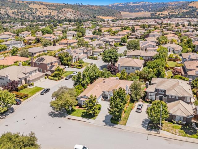 18400 Capistrano Way, Morgan Hill CA: https://media.crmls.org/mediaz/9136637c-0e01-4f4b-ae00-3330620d92fd.jpg