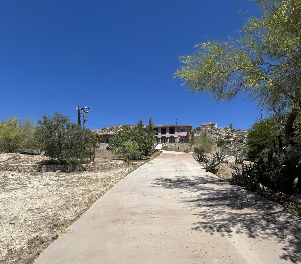 48920 Mockingbird Lane