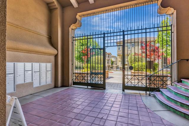 49002 Cinnamon Fern, Fremont CA: https://media.crmls.org/mediaz/9136afc2-41b9-4ba3-901f-9b84c767f7ae.jpg