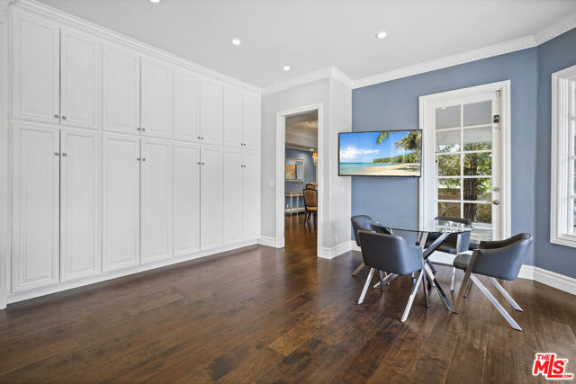 22510 La Quilla Drive, Chatsworth CA: https://media.crmls.org/mediaz/91372e1f-4b03-4ade-8734-7f43999fdede.jpg