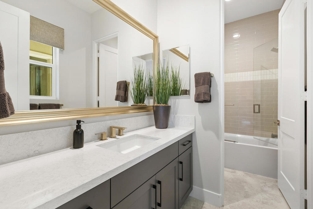 MLS #219140203DA image #33