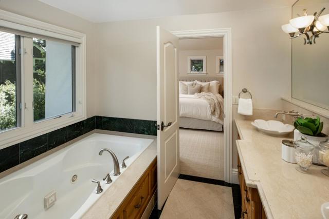 17 Almendral Avenue, Atherton CA: https://media.crmls.org/mediaz/91376c1f-8d05-4873-8105-7936690e7558.jpg