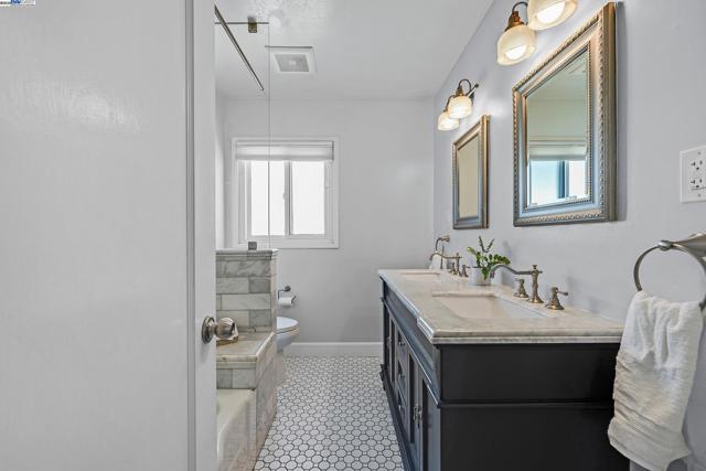 297 Lorraine Blvd, San Leandro CA: https://media.crmls.org/mediaz/913799bb-5e59-44f0-a5f2-e2cd95a85e88.jpg