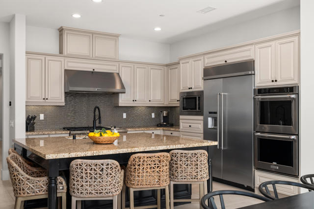 80450 Platinum Way, La Quinta CA: https://media.crmls.org/mediaz/9137b3f2-cc51-4074-8166-34fe46b49959.jpg