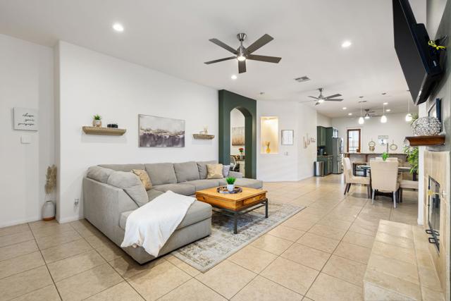 13039 Calle Amapola, Desert Hot Springs CA: https://media.crmls.org/mediaz/9137e42b-5fb9-4e21-9373-5f8efc096396.jpg