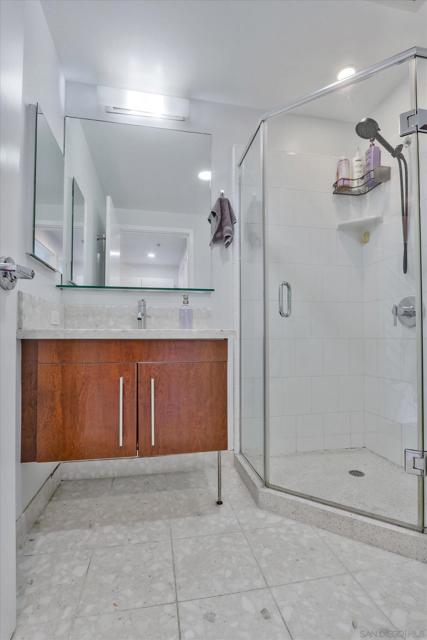 350 11th Ave, San Diego CA: https://media.crmls.org/mediaz/9138a36c-baa1-4536-a9f7-62ec3e0317a6.jpg