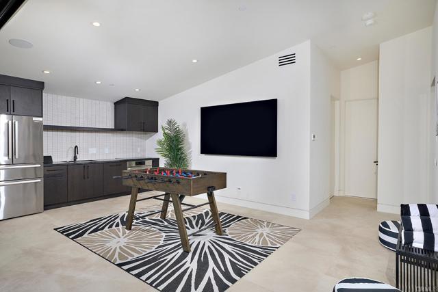 537 N Granados Avenue, Solana Beach CA: https://media.crmls.org/mediaz/9138c124-1c86-4c68-9842-3a67ac29d914.jpg