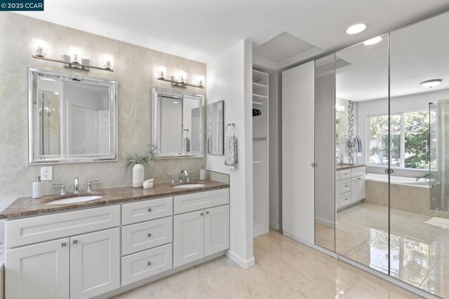 631 Summerwood Dr, Brentwood CA: https://media.crmls.org/mediaz/9139f432-220d-419c-ad3e-a16c4fc7366b.jpg