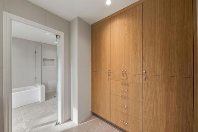 340 Arden Road, Hillsborough CA: https://media.crmls.org/mediaz/913a4986-e24c-48bd-a118-fb3745aff5dd.jpg