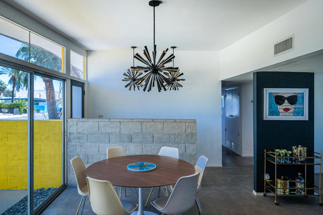 3623 E Avenida Fey Norte, Palm Springs CA: https://media.crmls.org/mediaz/913a500b-ebd5-4830-8c91-70a38309e7b2.jpg