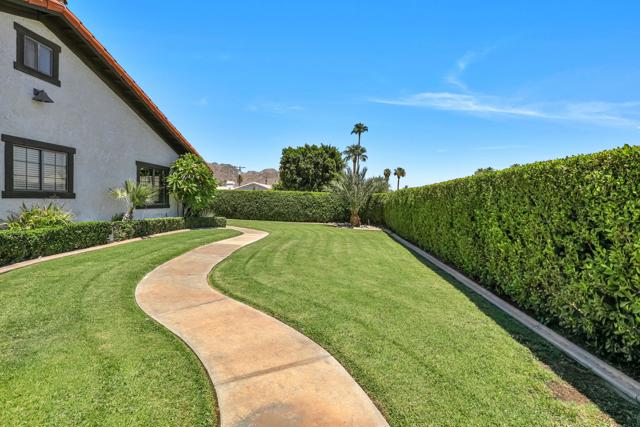 77655 Avenida Montezuma, La Quinta CA: https://media.crmls.org/mediaz/913a52cc-ddc0-4ca8-ab28-7ec5170b50d9.jpg