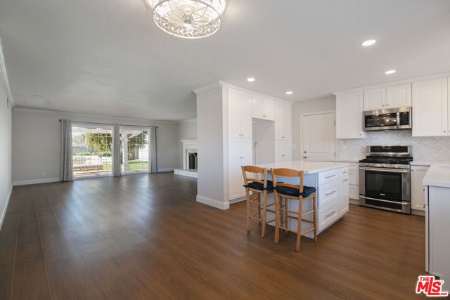 1091 Vallejo Avenue photo 6