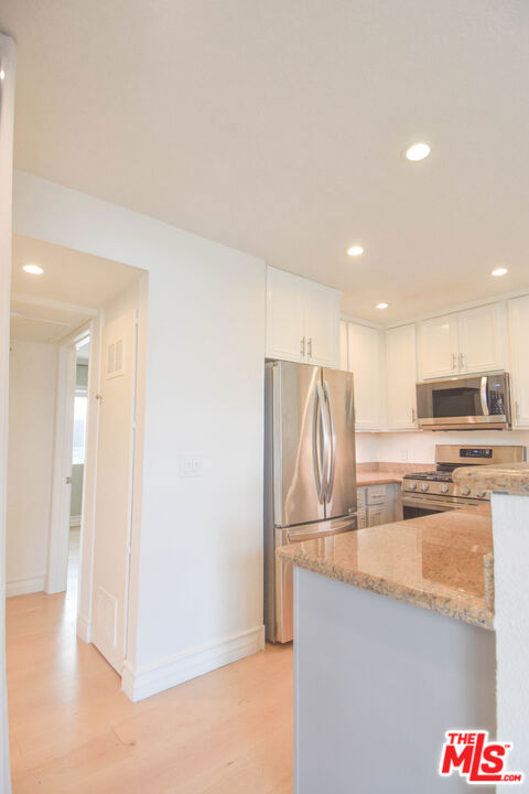 12530 Venice Boulevard, Los Angeles CA: https://media.crmls.org/mediaz/913aacdf-4968-4dbf-8066-dc3d1499a941.jpg