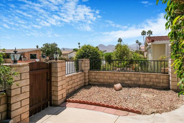 74577 Azurite Circle E, Palm Desert CA: https://media.crmls.org/mediaz/913b306b-b6f9-454a-81fc-711f8018b8da.jpg