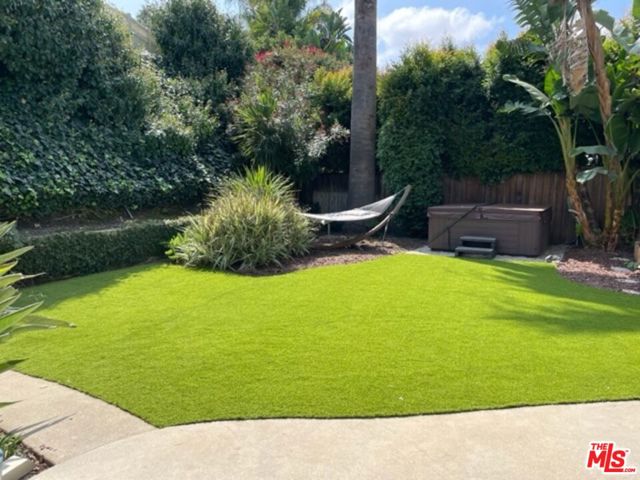 3709 Stone Canyon Avenue, Sherman Oaks CA: https://media.crmls.org/mediaz/913bc7ec-62ff-49a2-a5b9-9135d57199b1.jpg