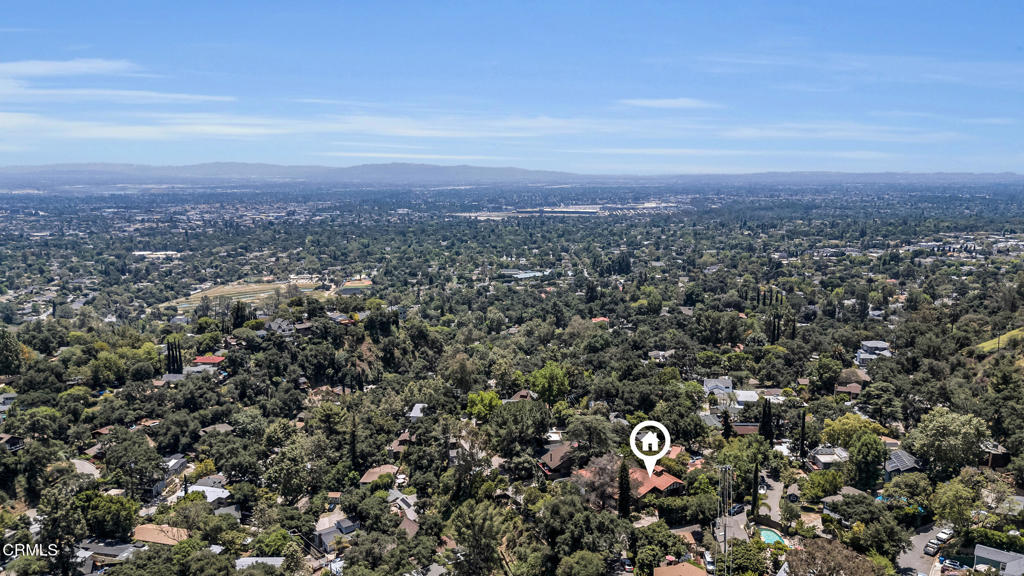 https://media.crmls.org/mediaz/913be316-cef7-4485-9039-88aa07a58bdf.jpg?preset=X-Large