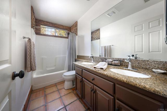 Detail Gallery Image 19 of 40 For 15420 Sierra Grande, Valley Center,  CA 92082 - 4 Beds | 3 Baths