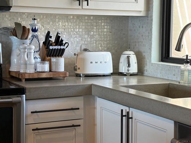 Detail Gallery Image 12 of 38 For 435 S Sierra #318,  Solana Beach,  CA 92075 - 2 Beds | 2 Baths