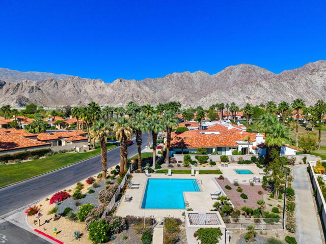 79835 Pecan, La Quinta CA: https://media.crmls.org/mediaz/913eac05-de70-4ac2-9f84-fc73052130e1.jpg