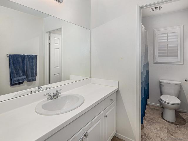 35406 Brown Galloway Ln, Fallbrook CA: https://media.crmls.org/mediaz/913ee84d-8bed-4664-bee1-5945d317b0b9.jpg