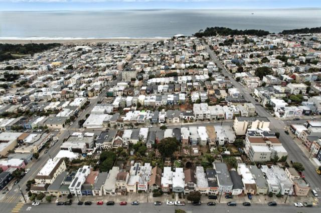 651 41st Avenue, San Francisco CA: https://media.crmls.org/mediaz/9140ca7a-7811-4138-89c9-24cdcd16117e.jpg