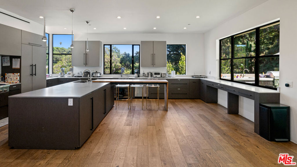 MLS #25576861 image #10