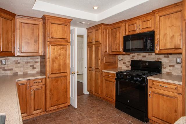 Detail Gallery Image 15 of 50 For 344 via Del Astro, Oceanside,  CA 92057 - 4 Beds | 2/1 Baths