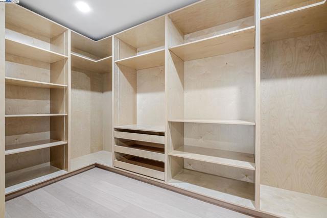 41511 Chadbourne Dr, Fremont CA: https://media.crmls.org/mediaz/9141e41e-92e4-412d-a6d5-d92605b34a49.jpg