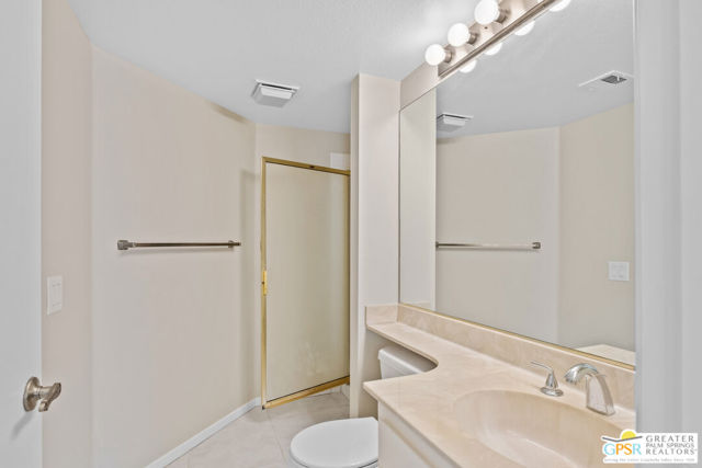 Image 16 of 33 For 35200 Cathedral Canyon Drive E39