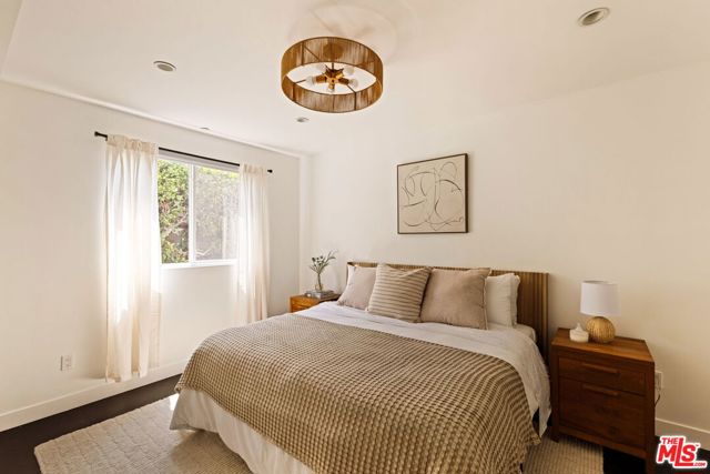 8513 Cashio Street, Los Angeles CA: https://media.crmls.org/mediaz/91432278-4e8b-4fa7-acac-ef85d014ce17.jpg