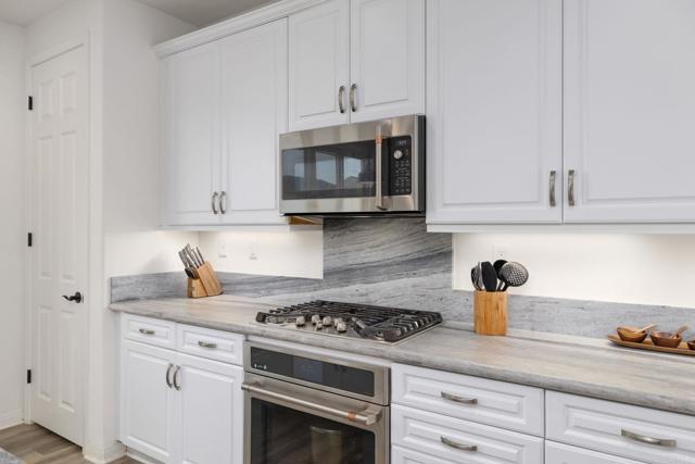 Image 3 of 27 For 27924 Barley Ct.