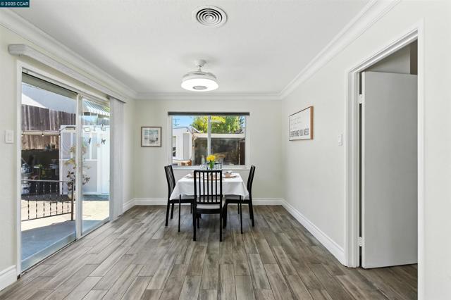1201 Valle Vista Ave, Vallejo CA: https://media.crmls.org/mediaz/9144e81a-f196-4ba6-858e-343e739a7ad6.jpg