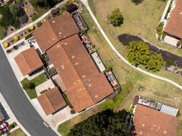 1829 Forestdale Dr, Encinitas CA: https://media.crmls.org/mediaz/91451384-5329-4c70-b06b-28b933a44bd7.jpg