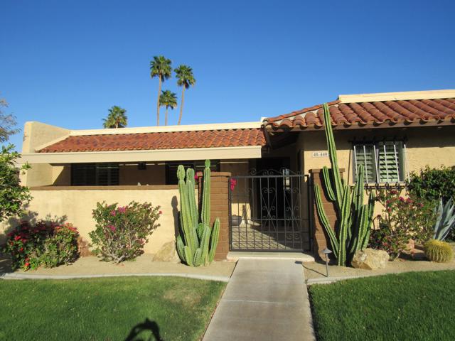 48440 Racquet Lane, Palm Desert CA: https://media.crmls.org/mediaz/91457fb8-5de4-4293-b4ab-9460bee01343.jpg