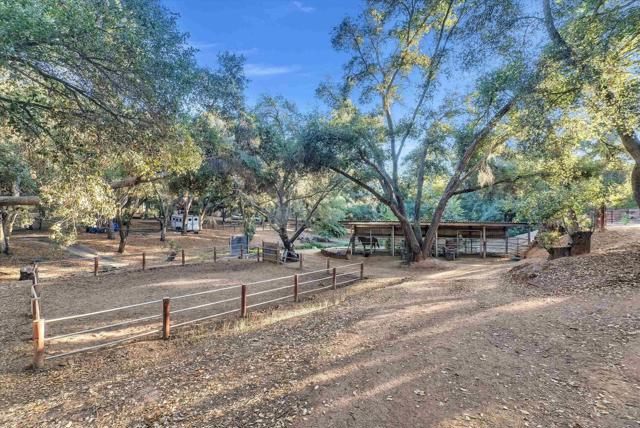 45455 Lorenz Ln, Temecula CA: https://media.crmls.org/mediaz/9146cd2d-1ee9-42a0-8cf7-e0c9582dd4dd.jpg