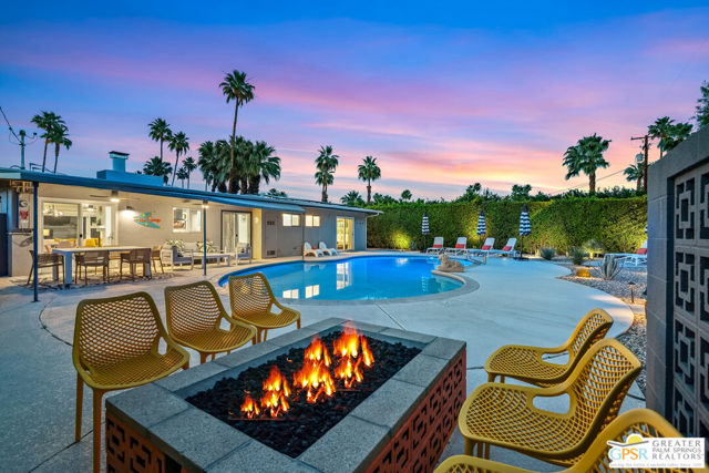 281 E Ocotillo Avenue, Palm Springs CA: https://media.crmls.org/mediaz/91470d51-6bce-4979-bbaf-9a5f2faeaa8a.jpg