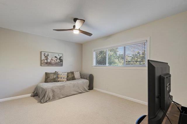 819 Cumberland Drive, Gilroy CA: https://media.crmls.org/mediaz/914751c6-2c07-46bf-a6b5-4994df9a0488.jpg