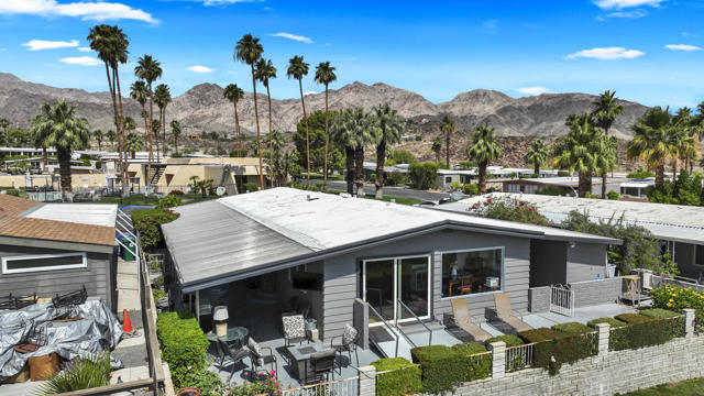49305 Hwy 74, Palm Desert CA: https://media.crmls.org/mediaz/9149c613-59a6-439f-950d-3c87b24d4cde.jpg