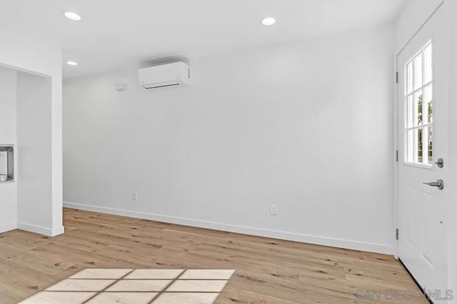 4922 Muir Ave, San Diego CA: https://media.crmls.org/mediaz/914a6dc9-85e3-412d-8e9e-bf250844fb9e.jpg