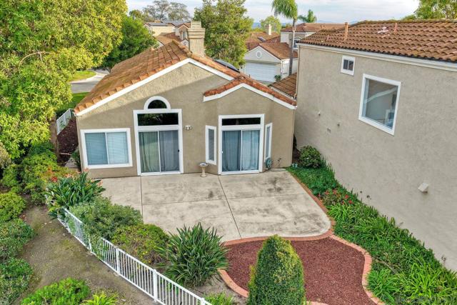 15638 Royal Crown Row, San Diego CA: https://media.crmls.org/mediaz/914aec35-a77c-4b70-a2a2-19b19ce29ddf.jpg