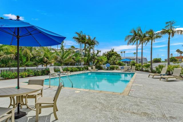 24 Montego, Coronado CA: https://media.crmls.org/mediaz/914d3cc4-9c15-404c-81b5-86b7967394e2.jpg