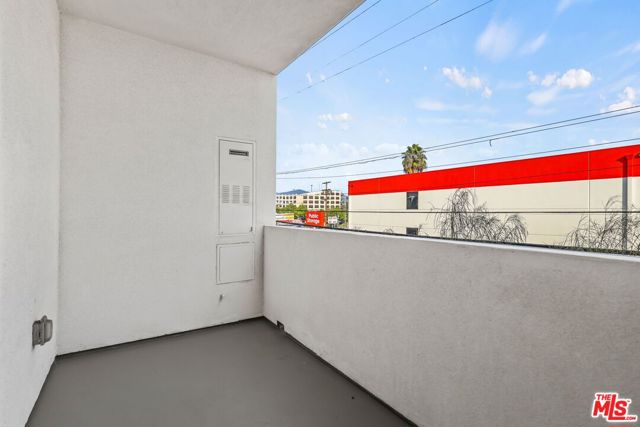 850 Wilcox, Los Angeles CA: https://media.crmls.org/mediaz/914dbbce-9963-486f-ae76-0087a50d172a.jpg