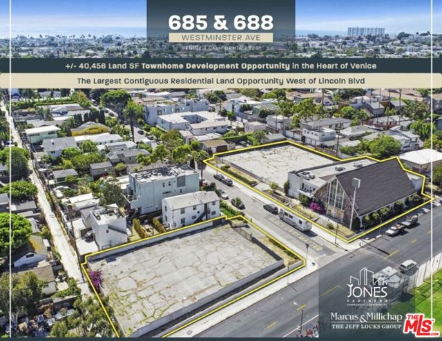 685 Westminster Avenue, Venice CA: https://media.crmls.org/mediaz/914dc976-9861-4011-8594-ffcd0f66a05c.jpg