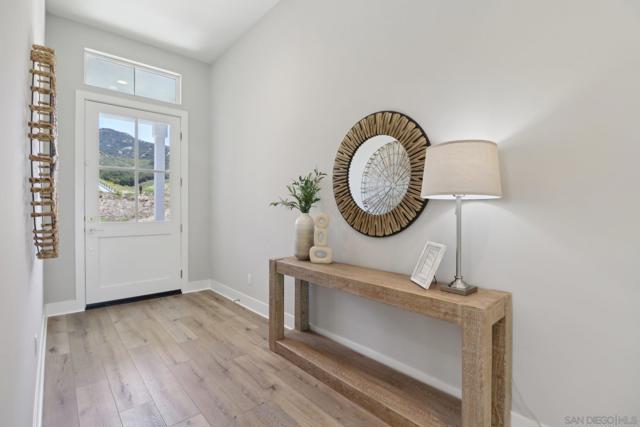 15123 Larchmont St, Poway CA: https://media.crmls.org/mediaz/914eb104-c7c6-4301-9227-eb0fafcdf2f2.jpg