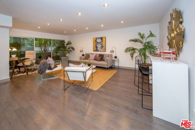 11657 Chenault Street, Los Angeles CA: https://media.crmls.org/mediaz/915033af-0863-4691-95cd-5f841201313d.jpg