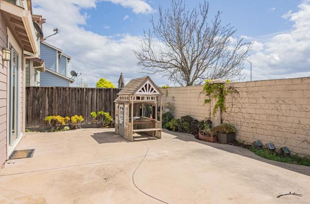 271 Azalea Place, Soledad CA: https://media.crmls.org/mediaz/915113de-9b1e-40f0-ace8-75179aa461d4.jpg