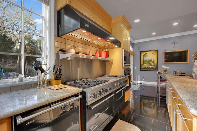 8451 Goldenrod Circle, Gilroy CA: https://media.crmls.org/mediaz/91528368-3a05-4551-9135-2a4bcf4aab4c.jpg