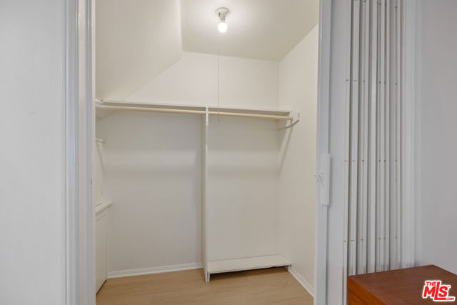 210 S Bundy Drive, Los Angeles CA: https://media.crmls.org/mediaz/91530fca-7408-482c-9f62-2c2f3a459a1a.jpg